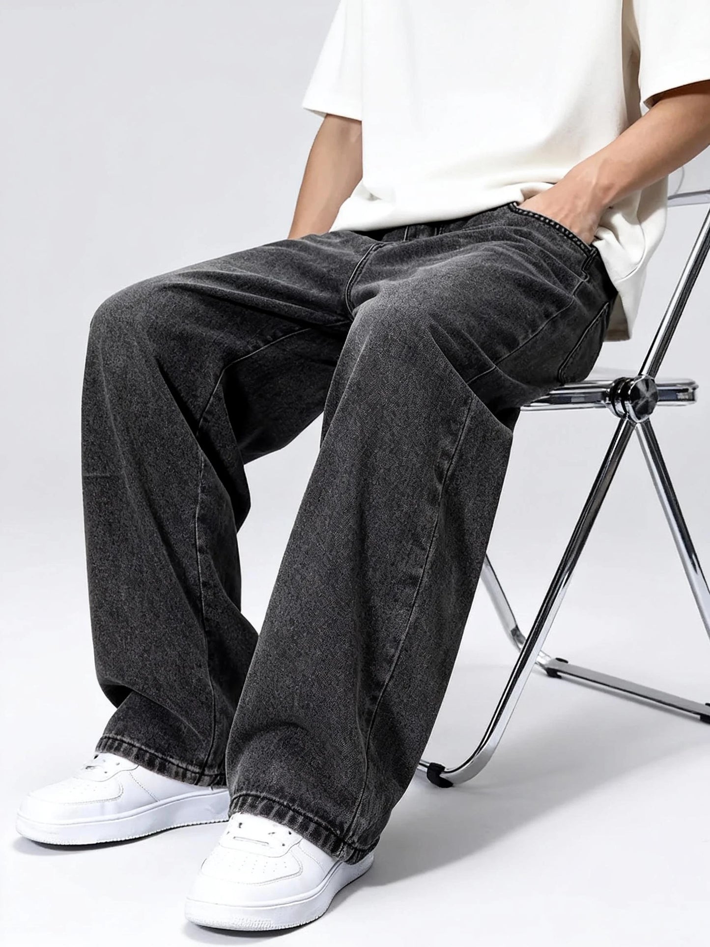 Men's Loose-fit Straight-leg Jeans  Durable and Washable Men's Denim Trousers for Men  Perfect Gift for Boyfriends and Husbands